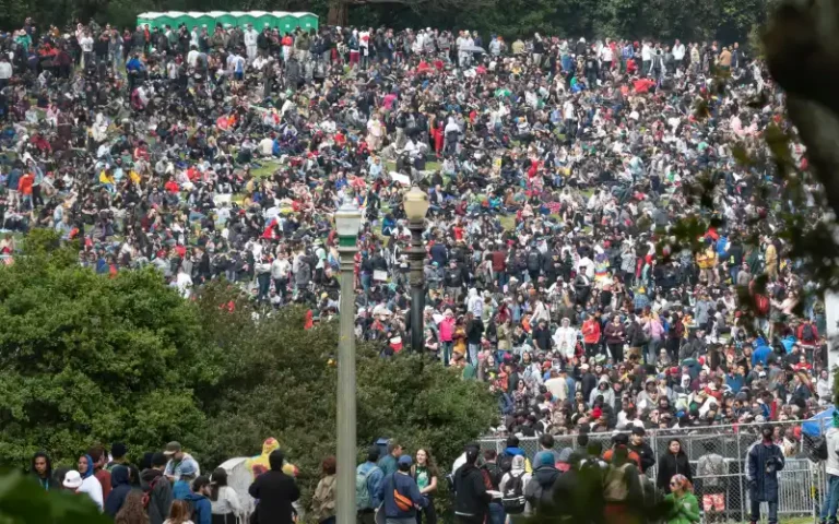 Stoners Still Gathered at Hippie Hill for 4/20 Celebration Despite Event Cancellation